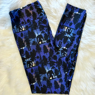 Bigfoot Sighting In The Forest Print Soft Leggings