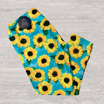 Extra Soft printed leggings with 4-way stretch fabric, so you can move with absolute comfort and ease.
