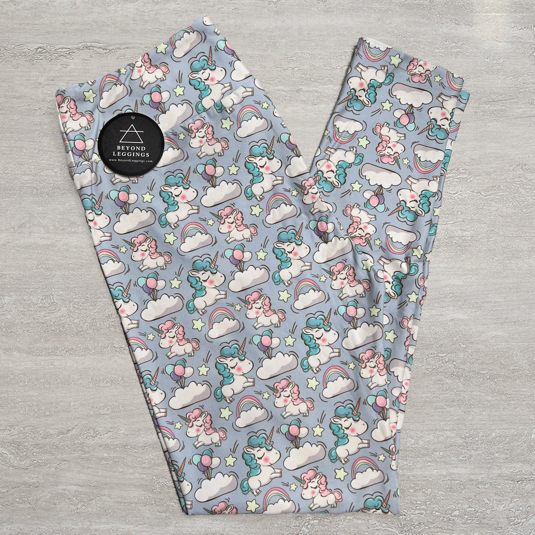 Extra Soft printed leggings with 4-way stretch fabric, so you can move with absolute comfort and ease.