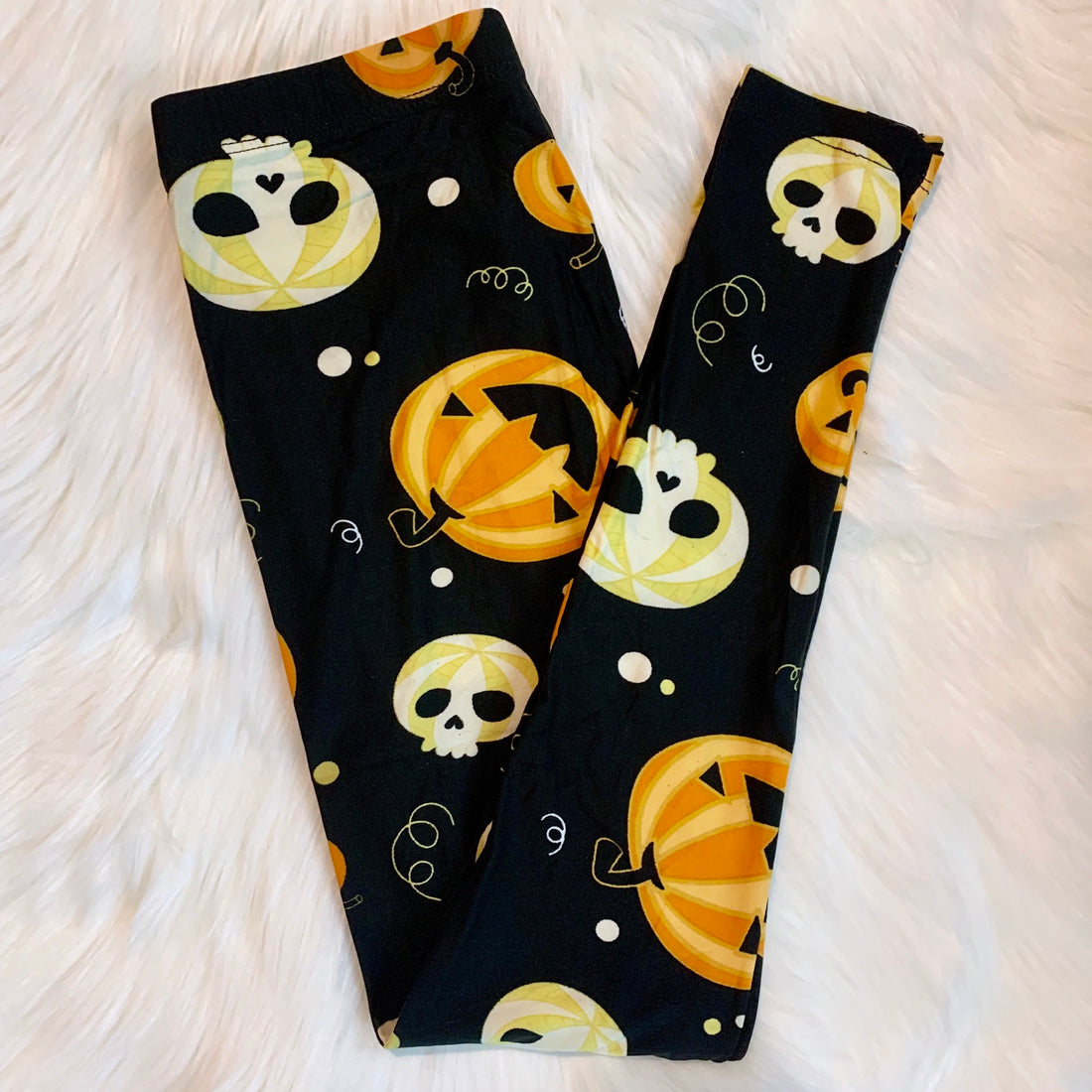 Extra Soft printed leggings with 4-way stretch fabric, so you can move with absolute comfort and ease.