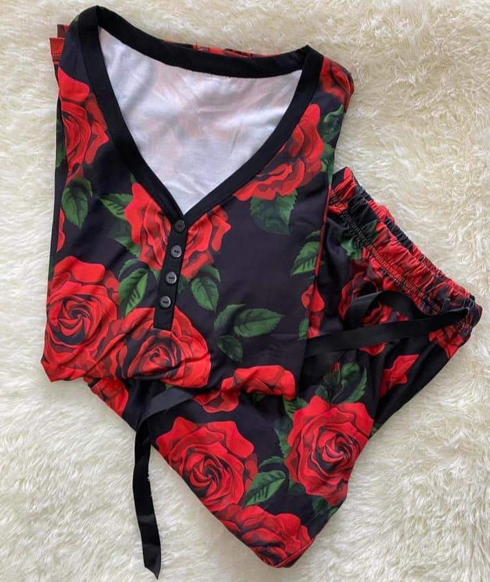 Passion Red Roses - Women's Cozy Lounge Set Pajamas with Pockets - Buttery Soft & Stretchy, Elastic Waistband, Functional Drawstring, True to Size