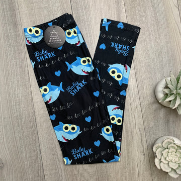 Extra Soft printed leggings with 4-way stretch fabric, so you can move with absolute comfort and ease.