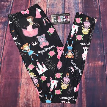 Extra Soft printed leggings with 4-way stretch fabric, so you can move with absolute comfort and ease.
