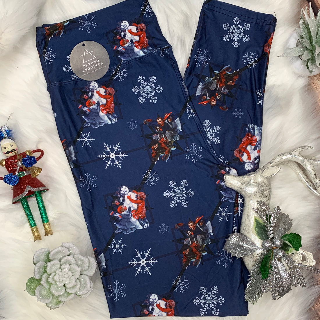 Extra Soft printed leggings with 4-way stretch fabric, so you can move with absolute comfort and ease.