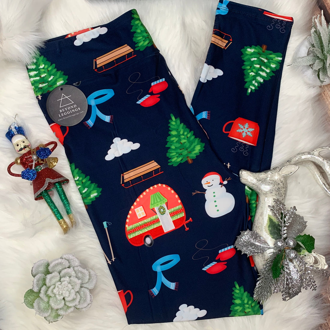 Extra Soft printed leggings with 4-way stretch fabric, so you can move with absolute comfort and ease.