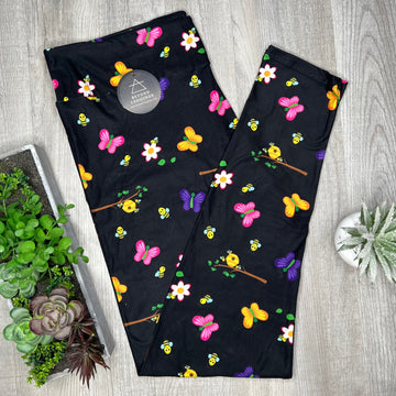 Extra Soft printed leggings with 4-way stretch fabric, so you can move with absolute comfort and ease.