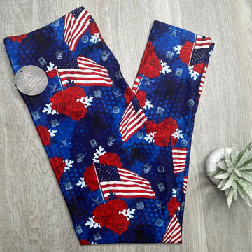 Extra Soft printed leggings with 4-way stretch fabric, so you can move with absolute comfort and ease.