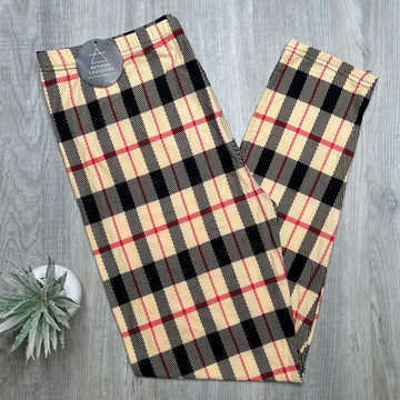 Extra Soft printed leggings with 4-way stretch fabric, so you can move with absolute comfort and ease.
