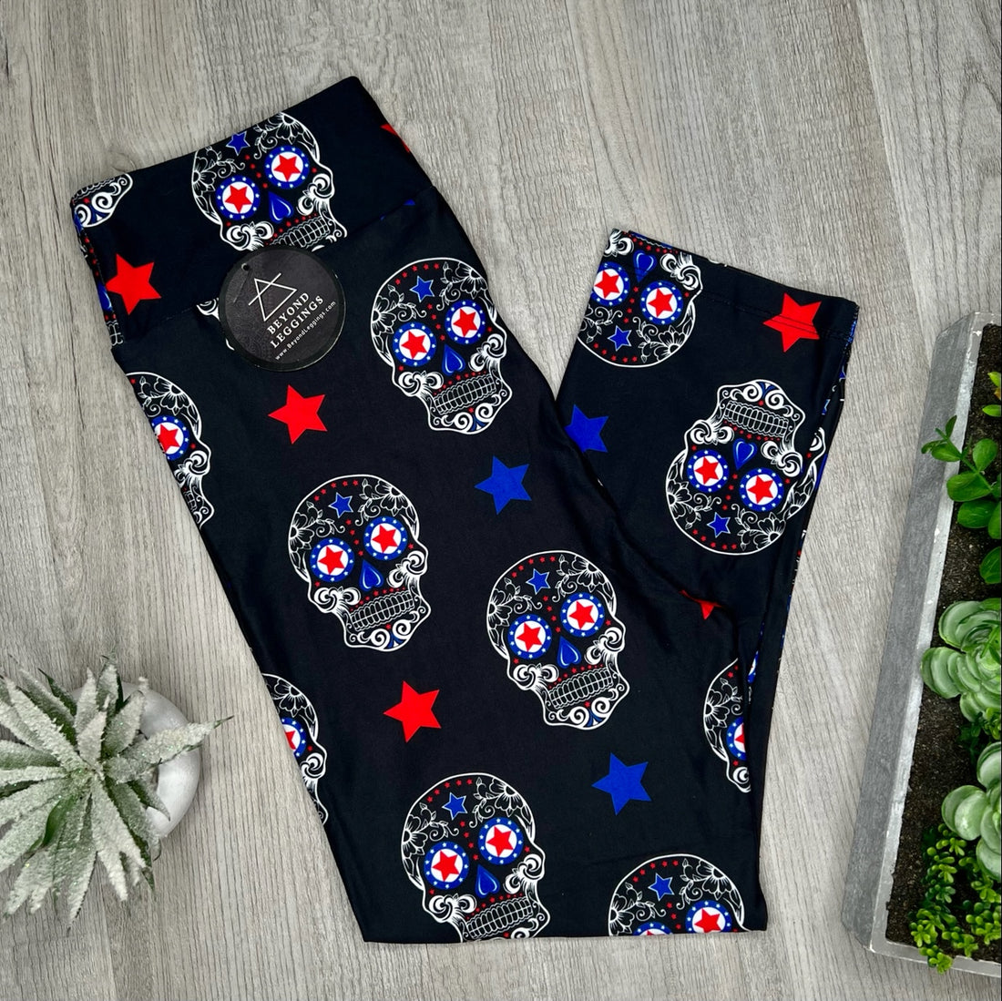 Extra Soft printed leggings with 4-way stretch fabric, so you can move with absolute comfort and ease.