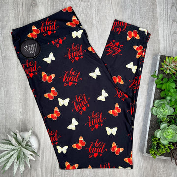 Extra Soft printed leggings with 4-way stretch fabric, so you can move with absolute comfort and ease.