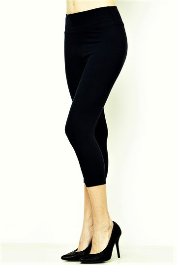 Extra Soft printed leggings with 4-way stretch fabric, so you can move with absolute comfort and ease.