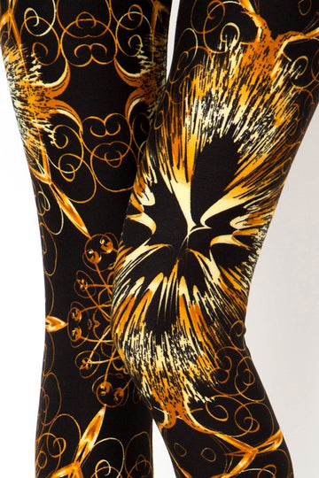 Extra Soft printed leggings with 4-way stretch fabric, so you can move with absolute comfort and ease.