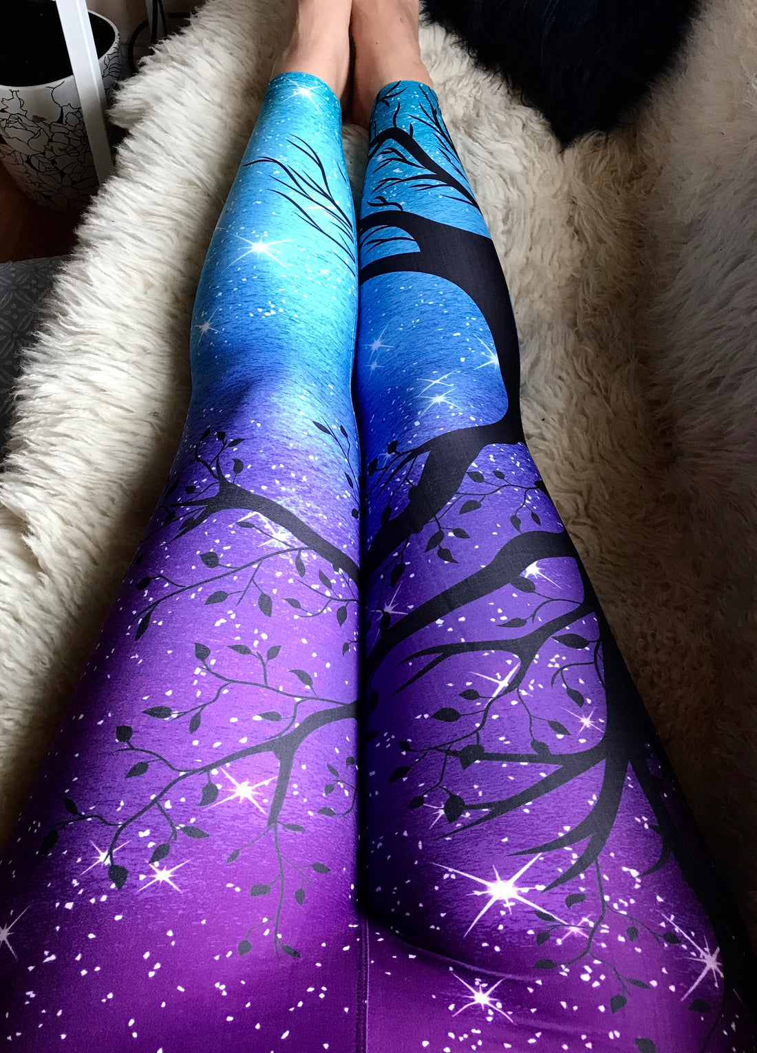 Extra Soft printed leggings with 4-way stretch fabric, so you can move with absolute comfort and ease.