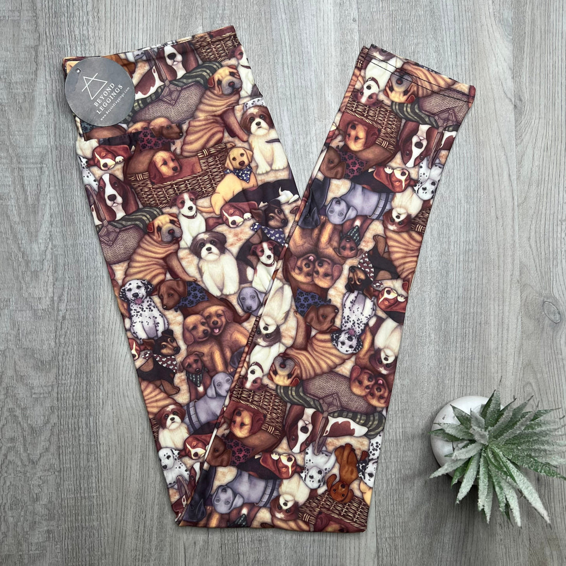 Extra Soft printed leggings with 4-way stretch fabric, so you can move with absolute comfort and ease.