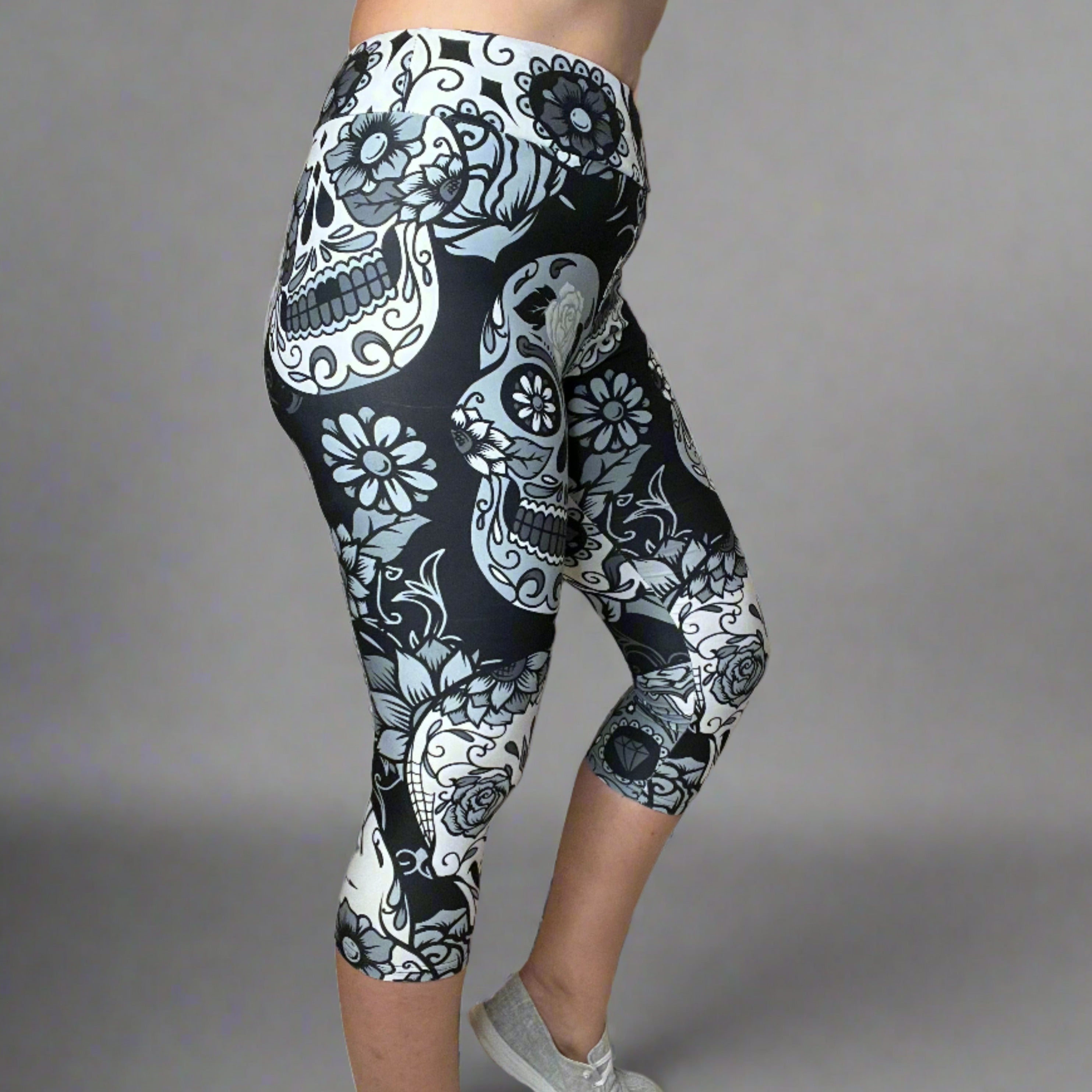 Large Sugar Skull Soft Capri Leggings w/ Pocket In Yoga Band