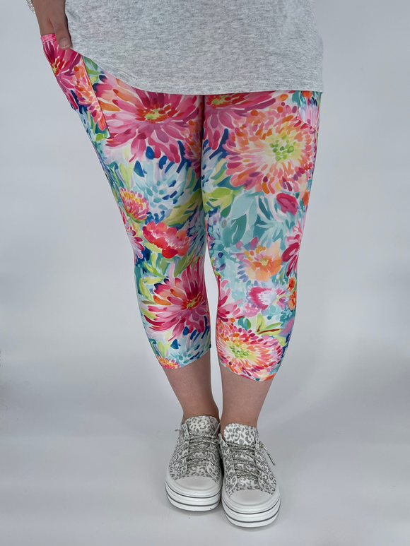 Watercolor Floral Capri w/ Pockets