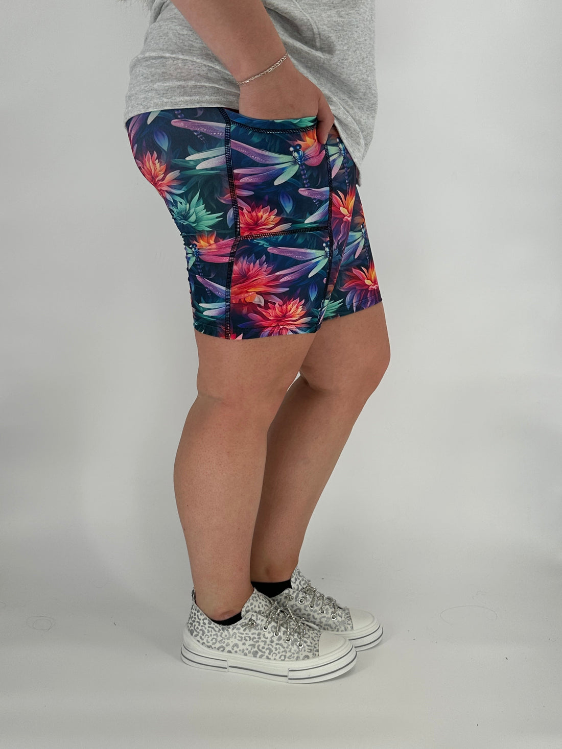 Vibrant Dragonfly Biker Shorts w/ Pockets