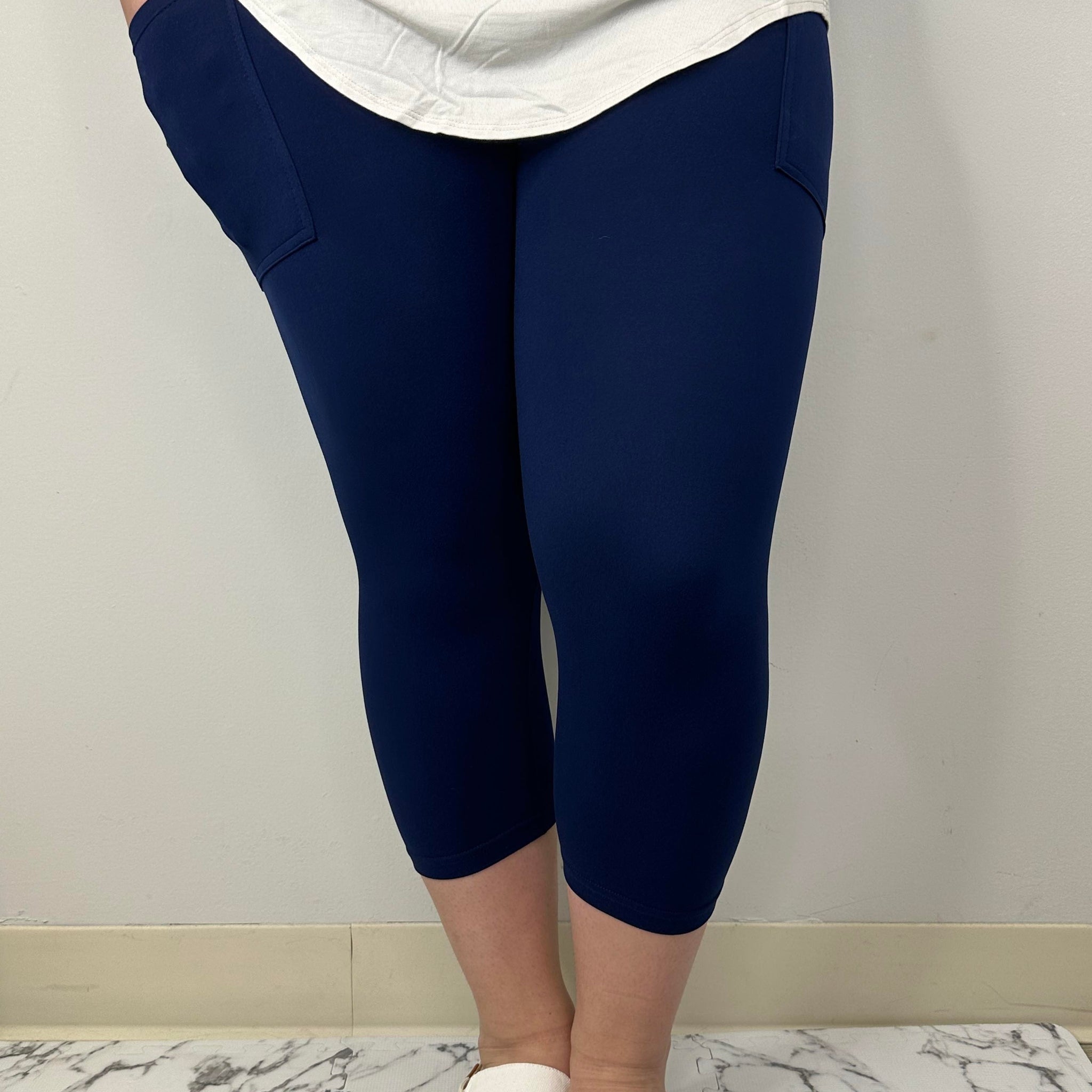 Navy Capri w/ Pockets