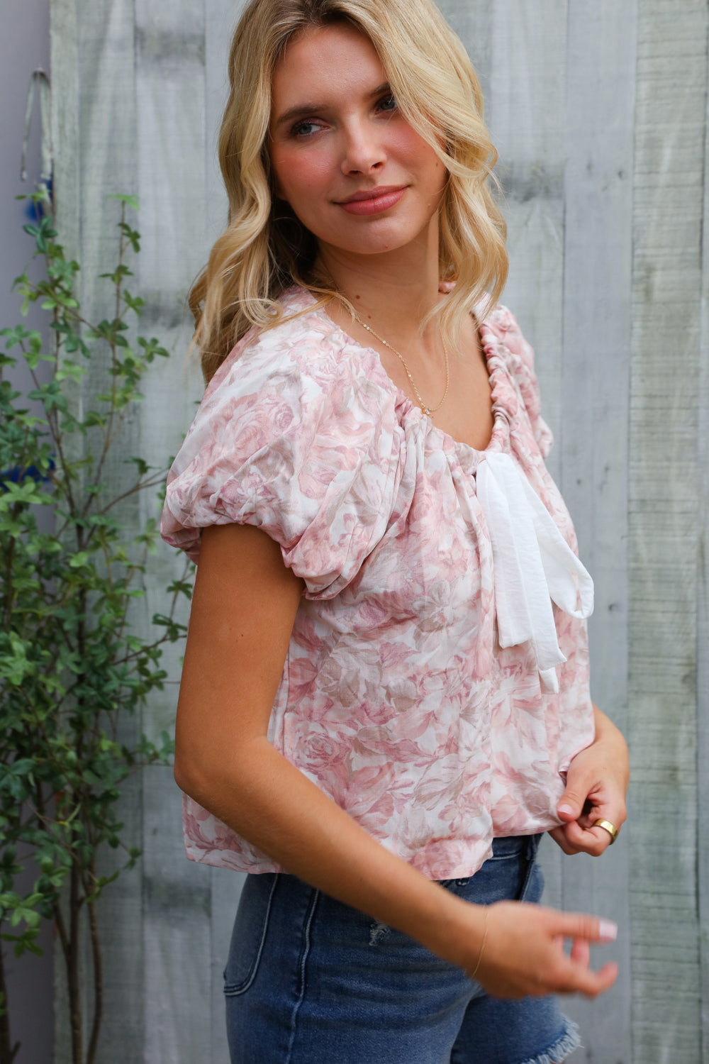 Feeling Femme' Blush Scoop Neck Floral Top w/Bow