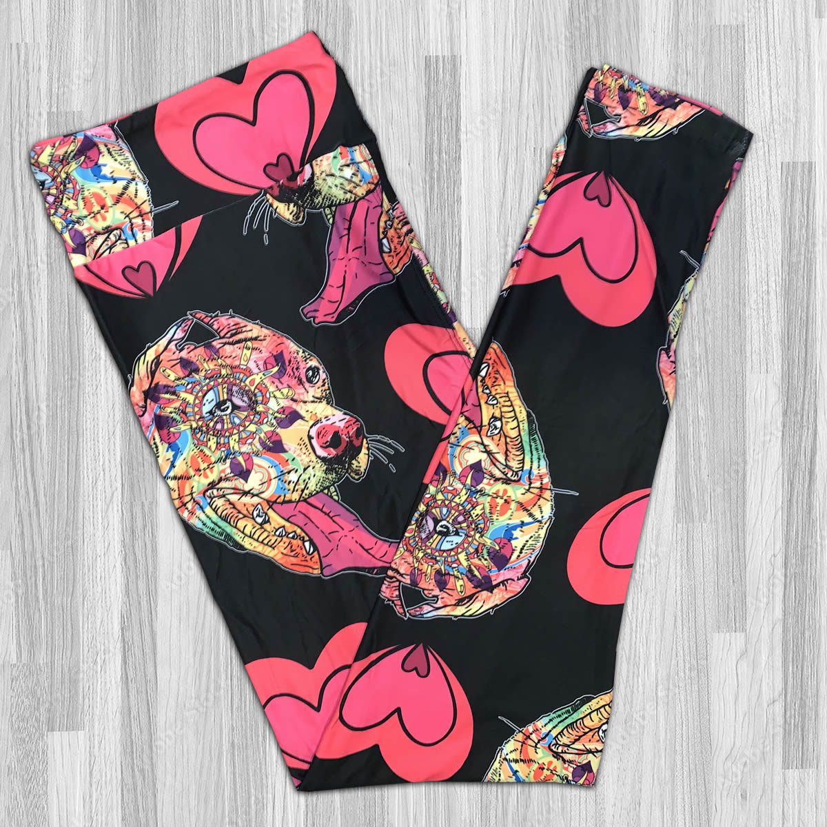 Extra Soft printed leggings with 4-way stretch fabric, so you can move with absolute comfort and ease.