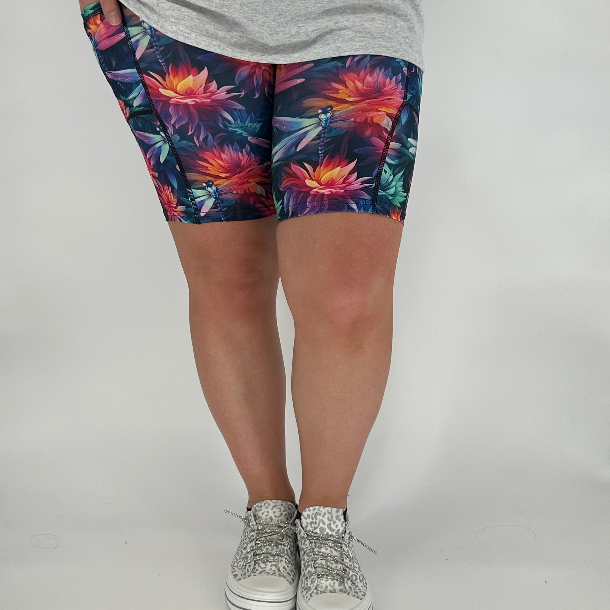 Vibrant Dragonfly Biker Shorts w/ Pockets