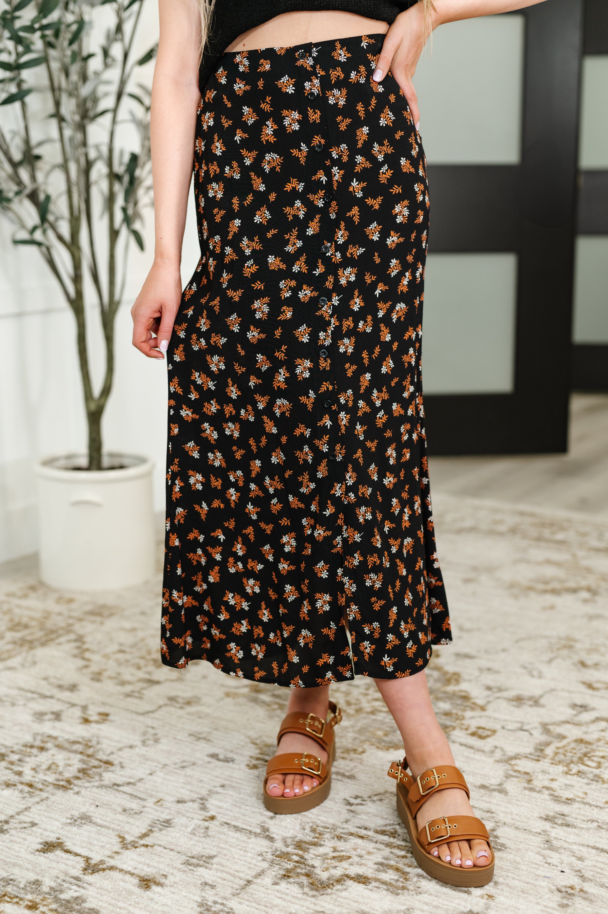 Crisp Kiss Midi Skirt in Rust, White and Black – Beyond Leggings