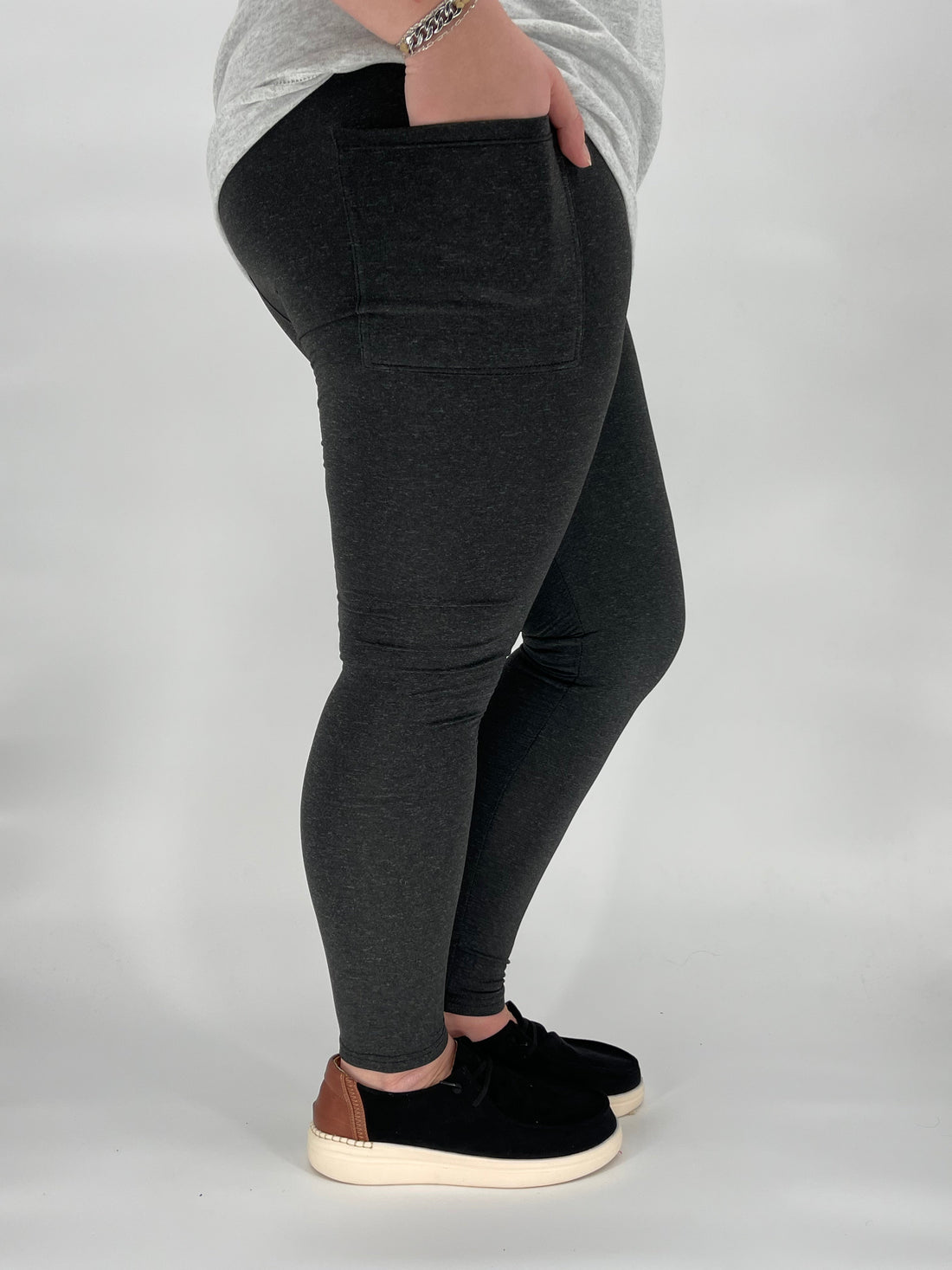 Black Heathered Fleece Leggings w/ Pockets