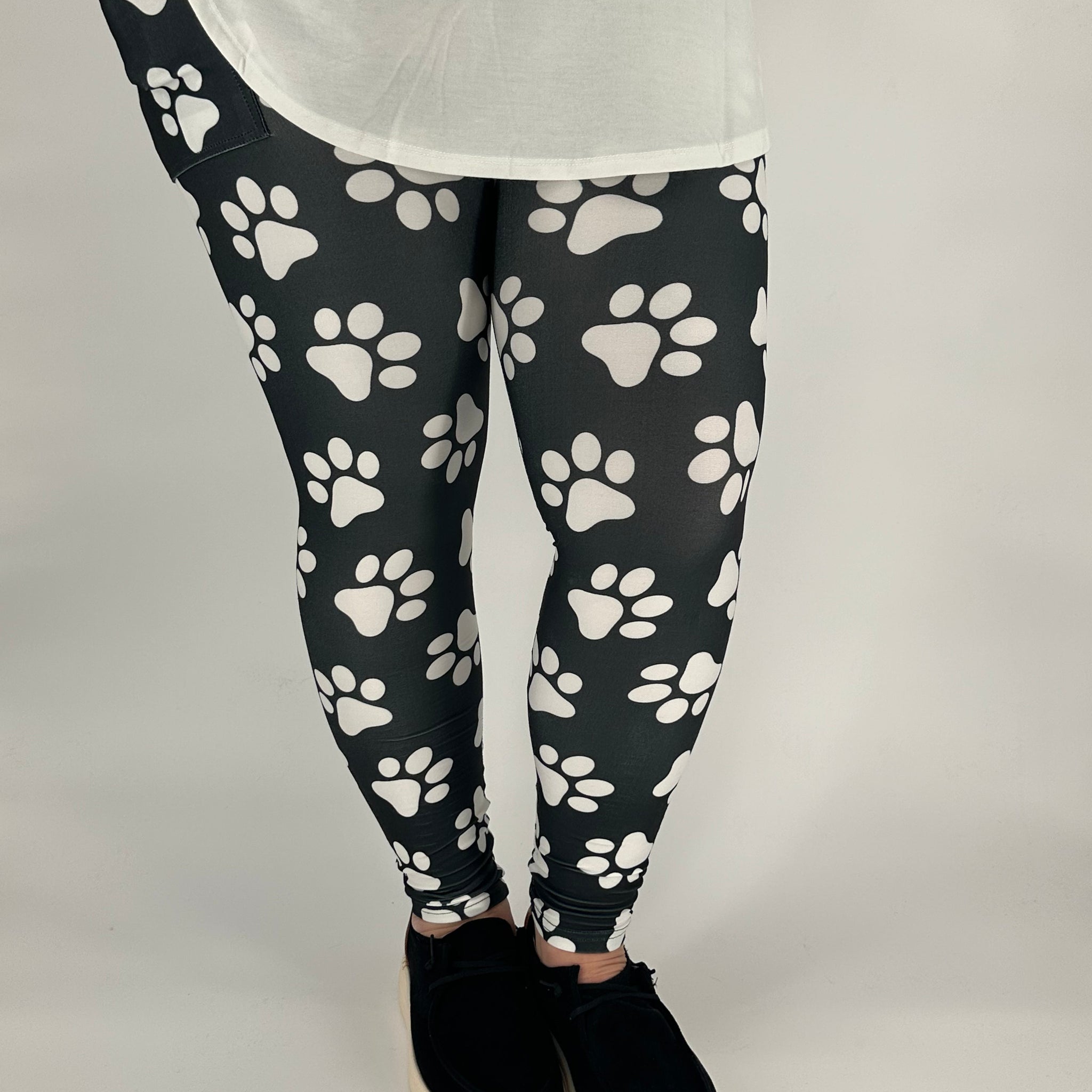 Black Paw Leggings w/ Pockets