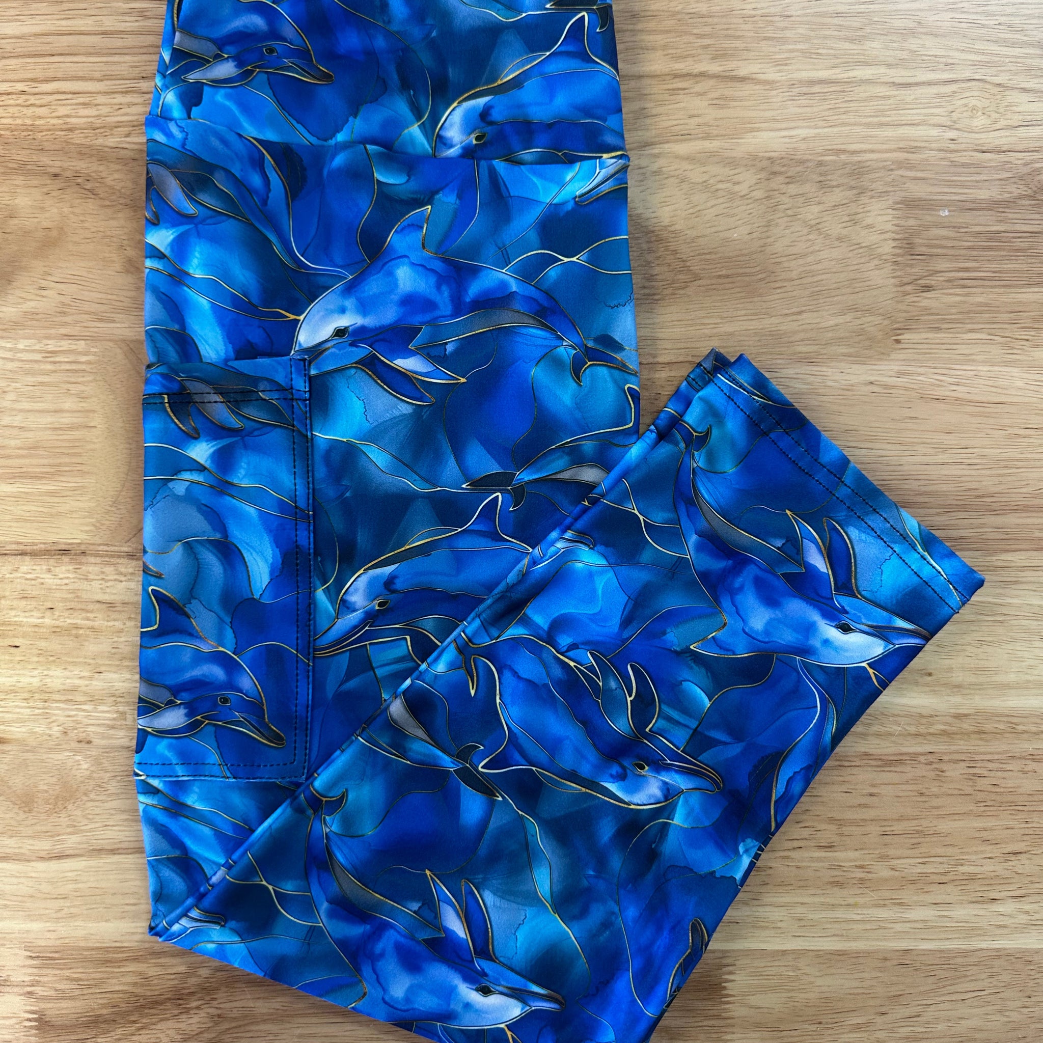 Glass Dolphin Capri w/ Pockets