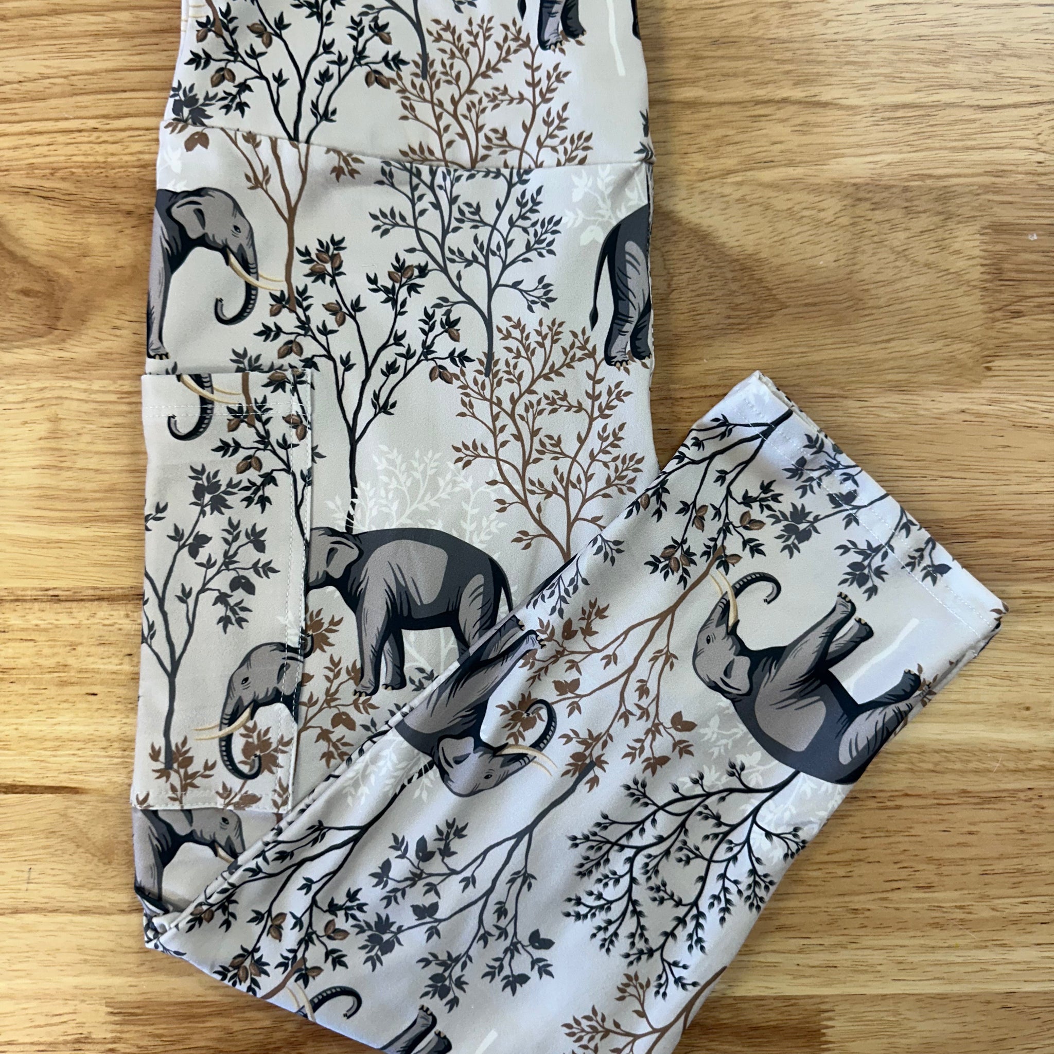 Safari Elephant Capri w/ Pockets