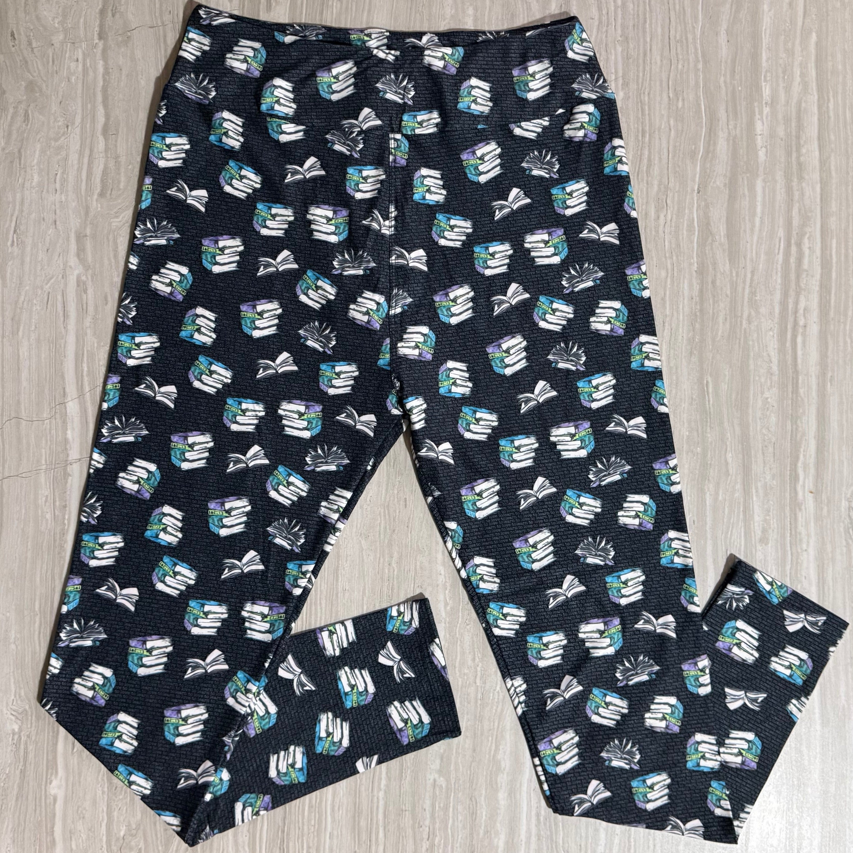 Love To Learn Book Print High Waisted Leggings
