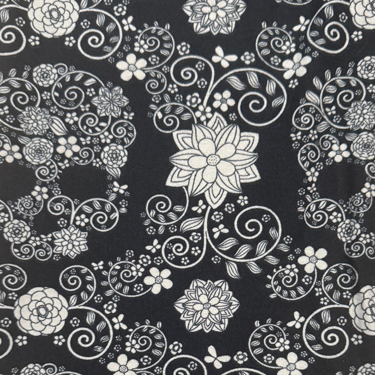 Hidden Floral Skull Print Soft Leggings