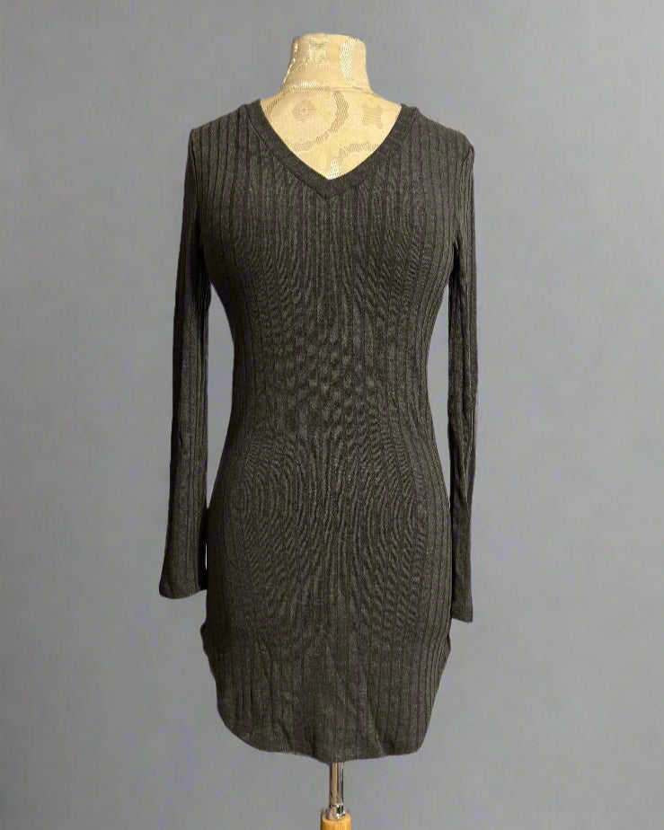 Ribbed Knit V-neck Curved Hem Bodycon Long Sleeve Dress