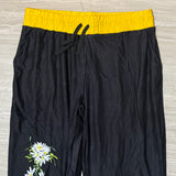 Daisy Chain Print Black Loungers w/ Pockets