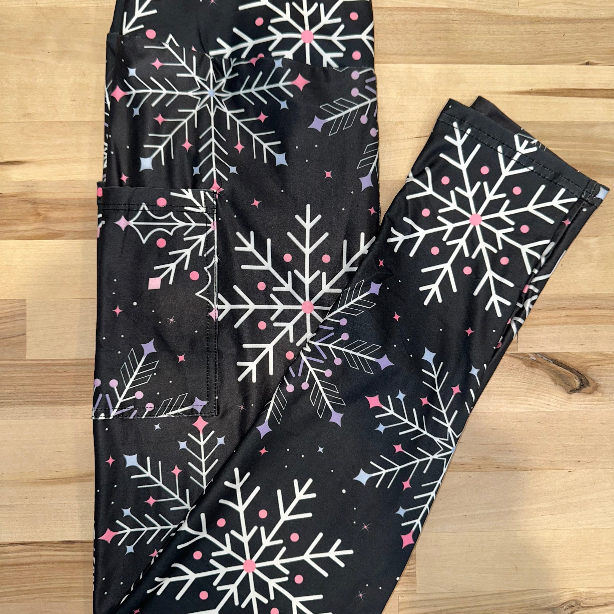 Simple Snowflake Leggings w/ Pockets