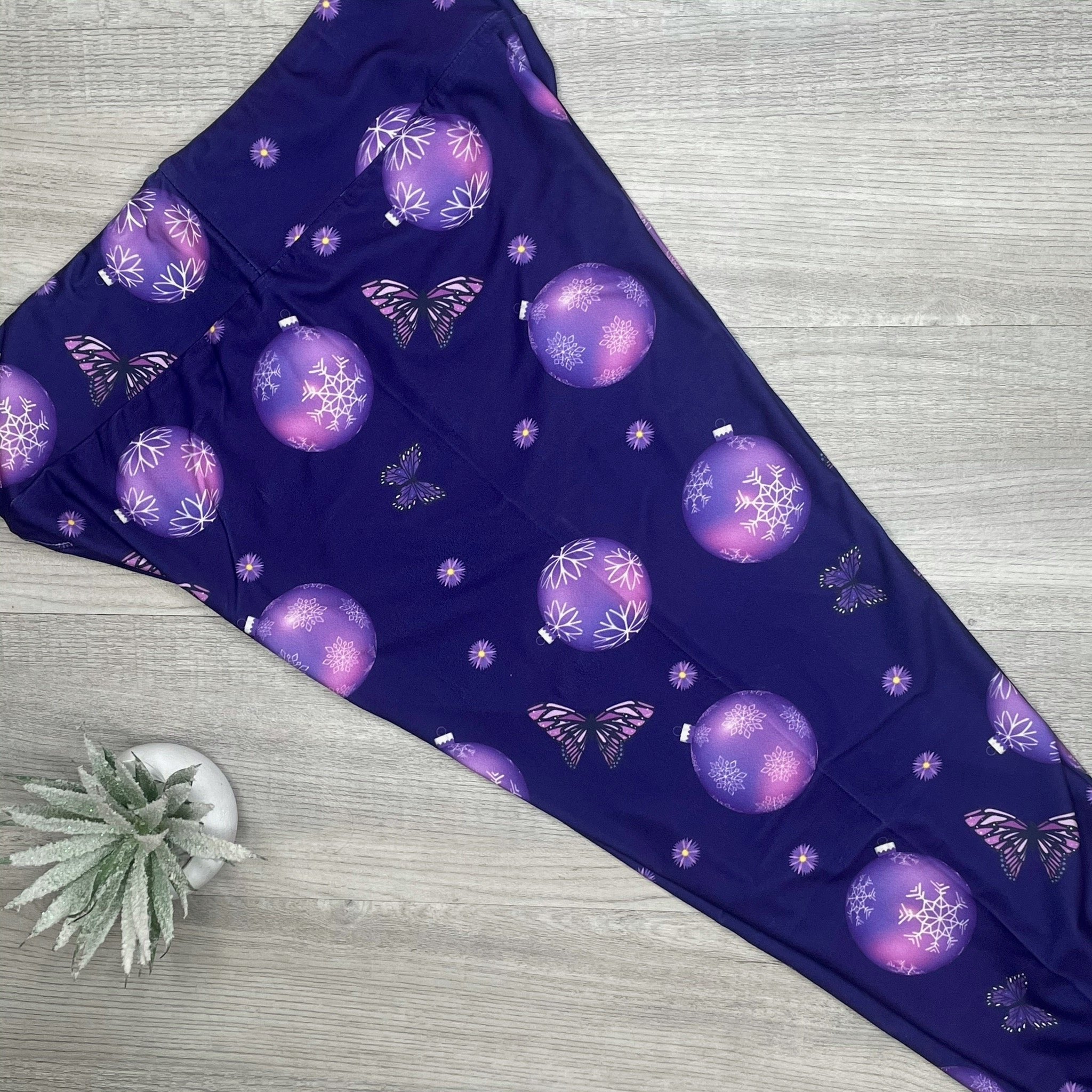 Purple Ornament & Butterfly Flowers Christmas Soft Leggings