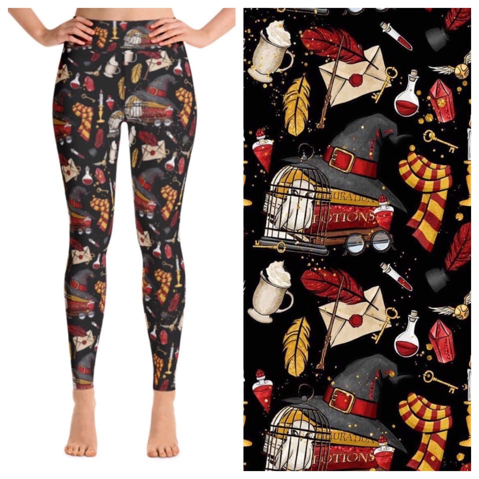 Red Wizard House Print Black Soft Leggings