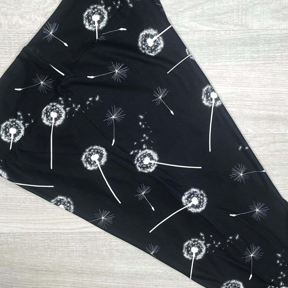 Dandelion Capri Soft Black Leggings