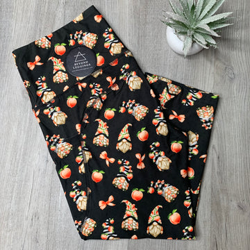 Gnomes And Peaches Print Black Leggings w/ Double Pockets