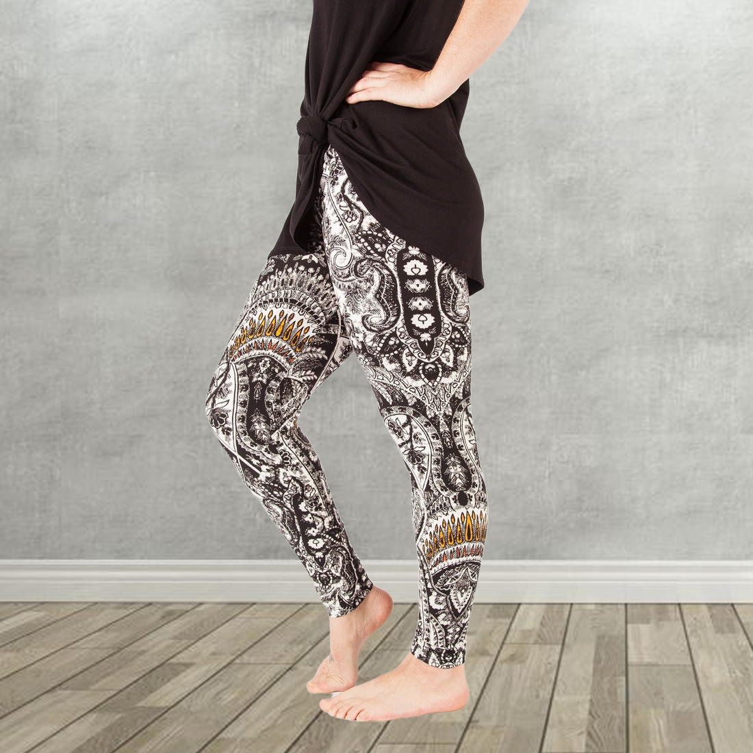 Etched Golden Paisley Print Soft Leggings