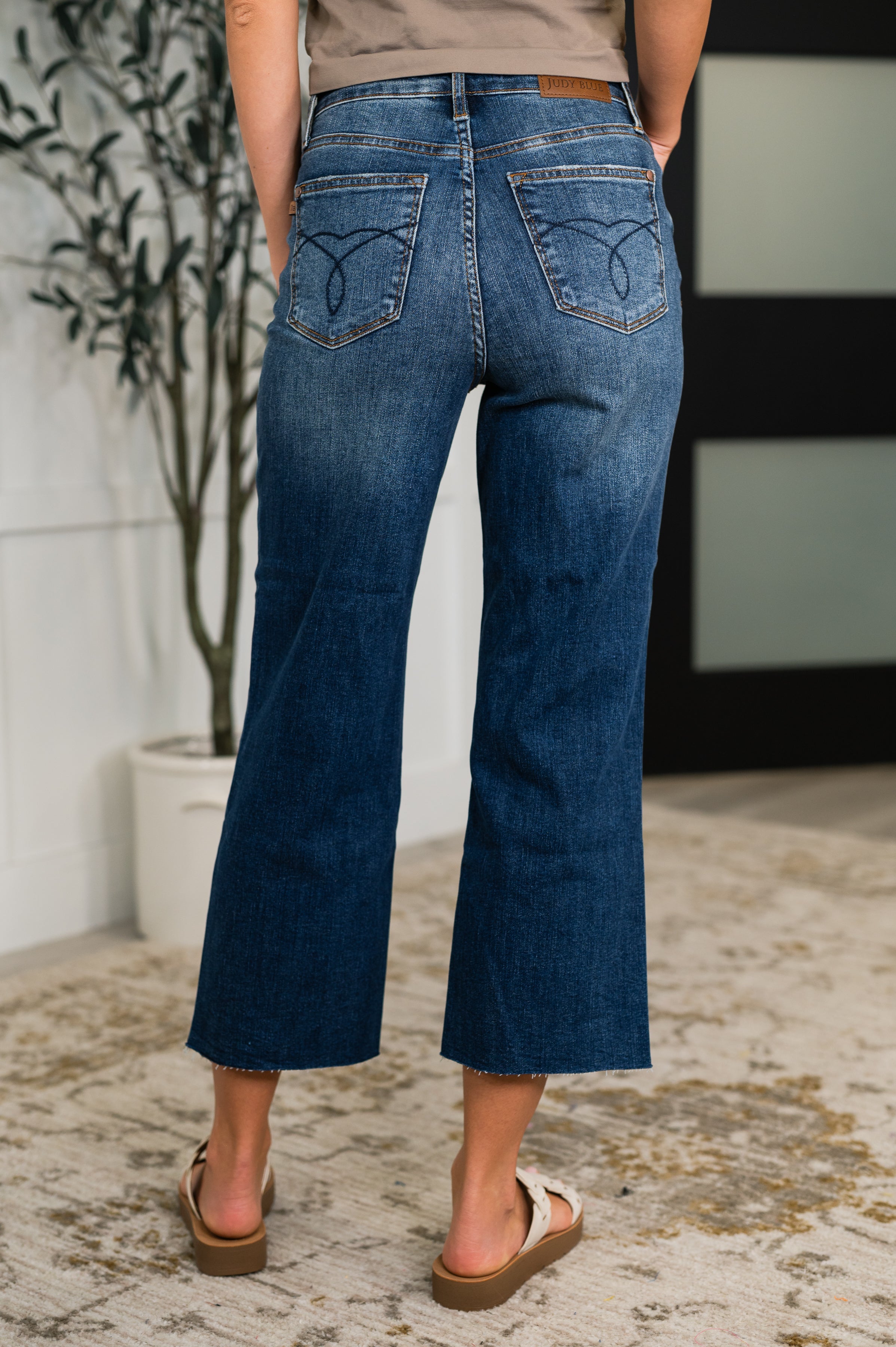 Maisie High Waist Back Pocket Embroidery Crop Wide
