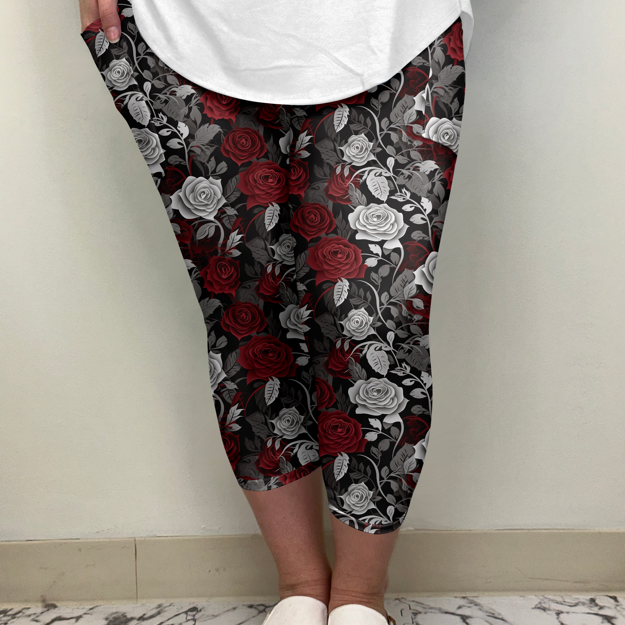 Red Rose Capri w/ Pockets