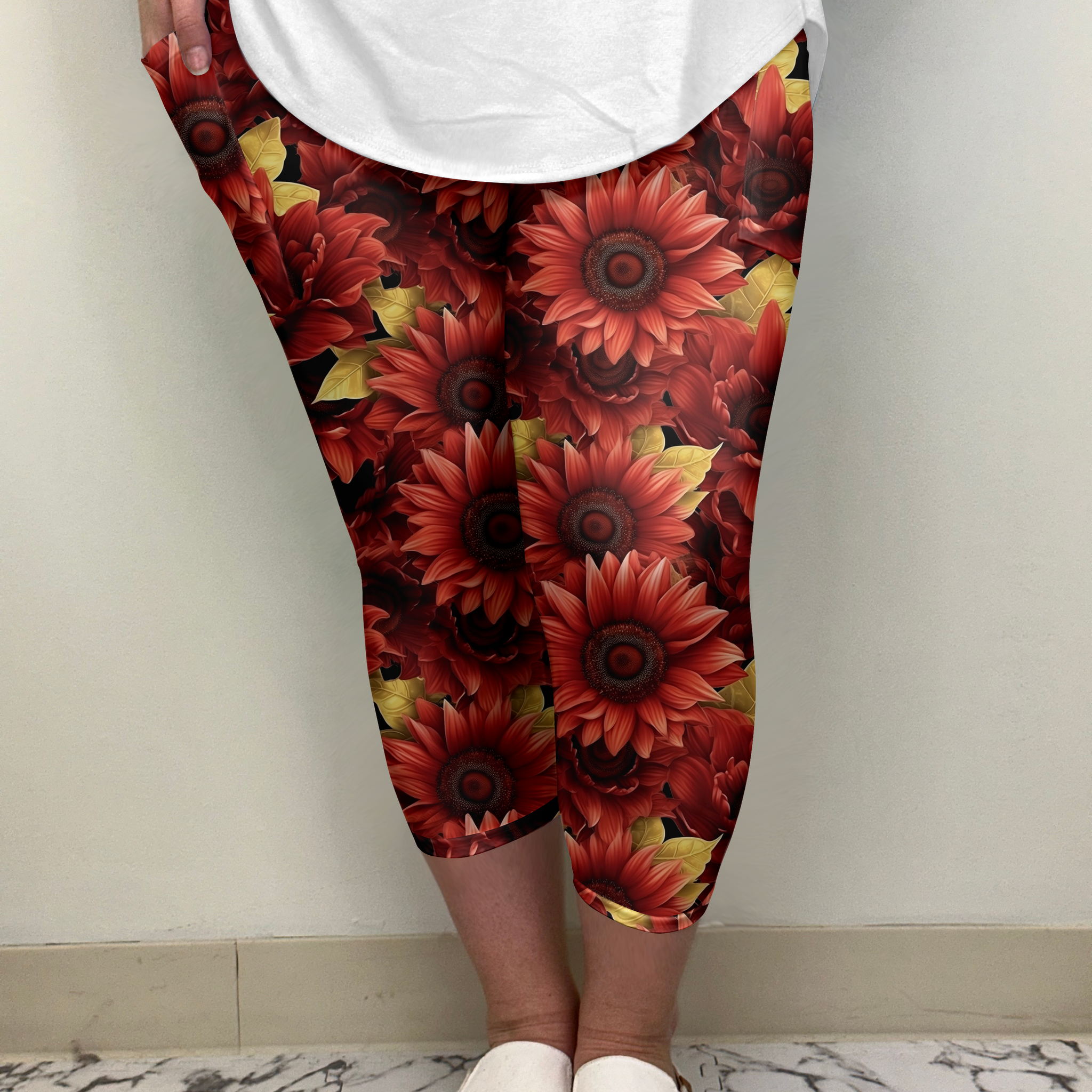 Red Sunflower Capri w/ Pockets