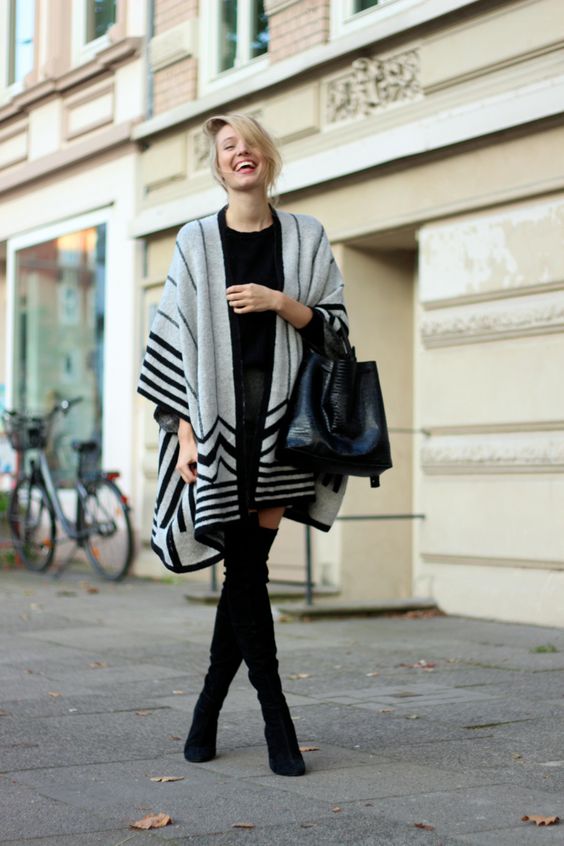 Black & White Knitted Zig-Zag Blanket Cardigan