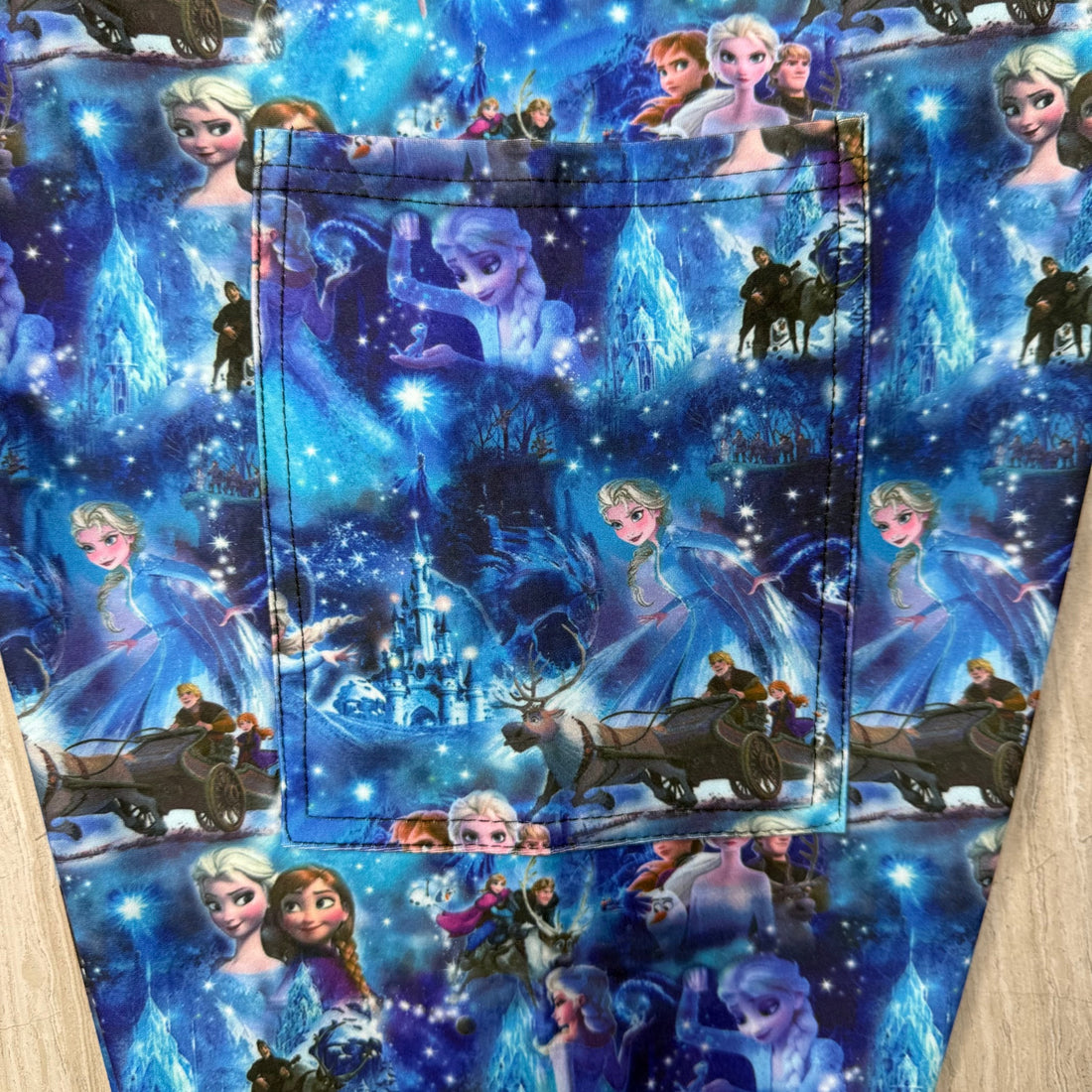 Frozen Princess Print Capri Leggings w/ Pockets