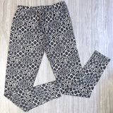 Black & White Quatrefoil Print Soft Leggings