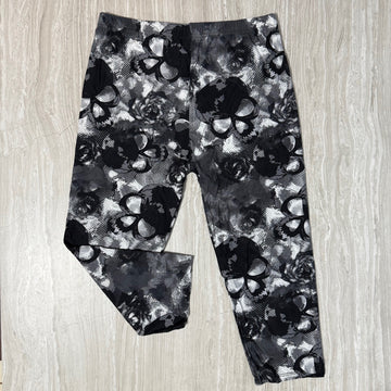 Grunge Camo Sugar Skull Capri Leggings