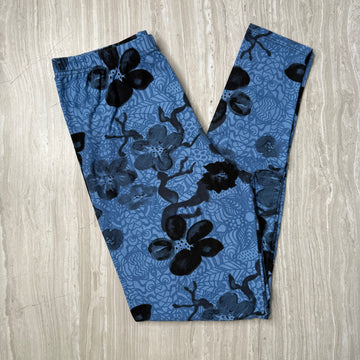 Porcelain Blue Cherry Blossom Painting Print Soft Leggings