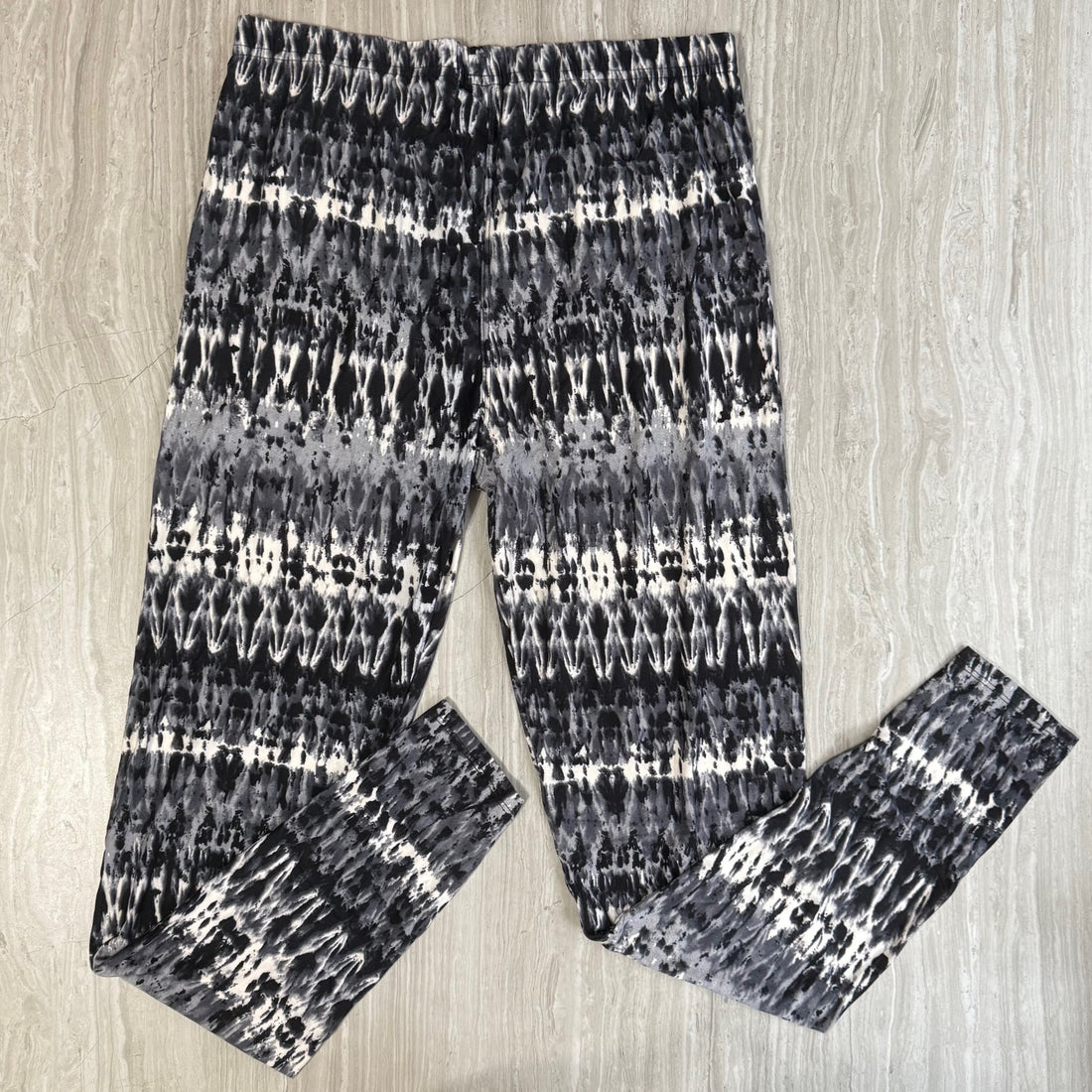 Black & White Stripe Tie Dye Print Leggings