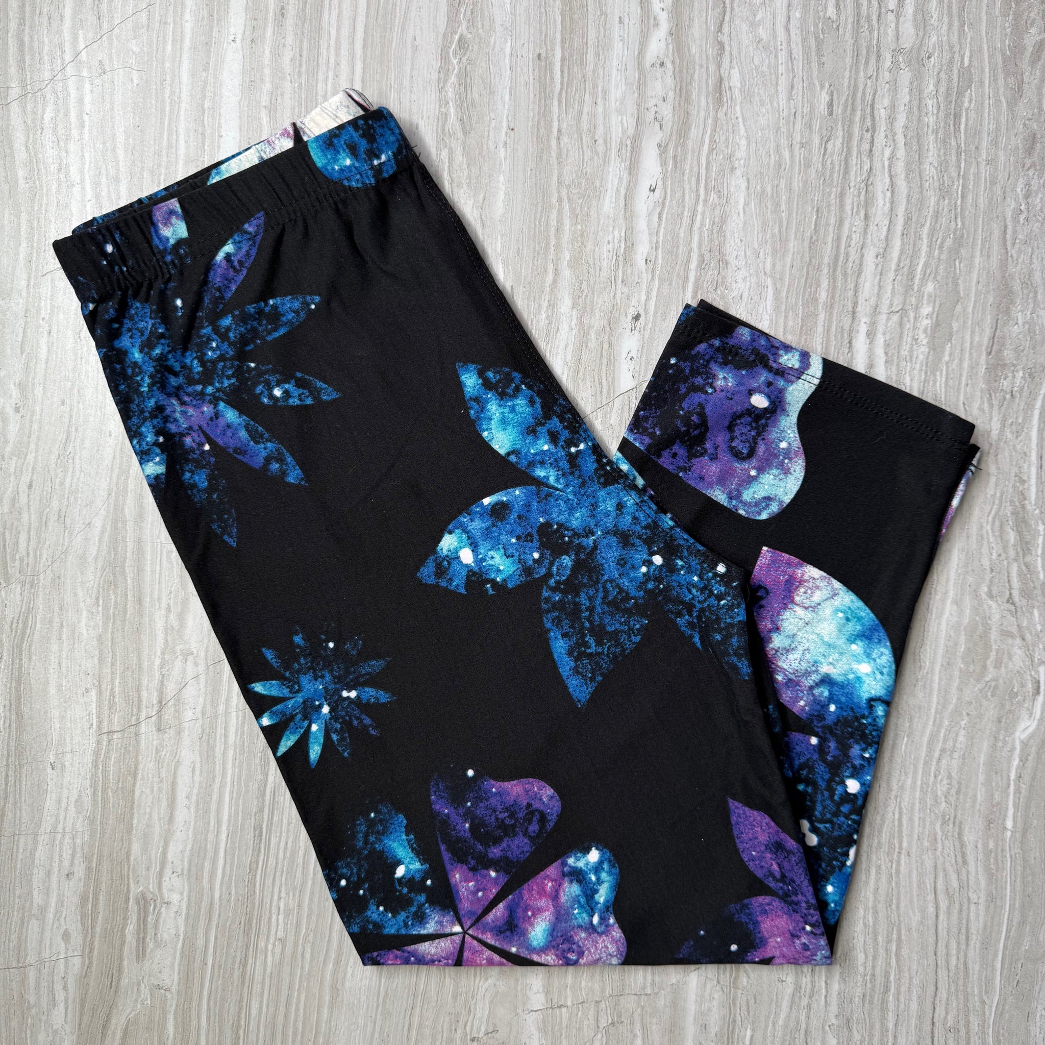 Galaxy Flower Print Capri Soft Leggings